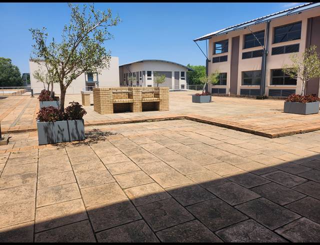 737M² RETAIL TO LET IN RANDJESPARK